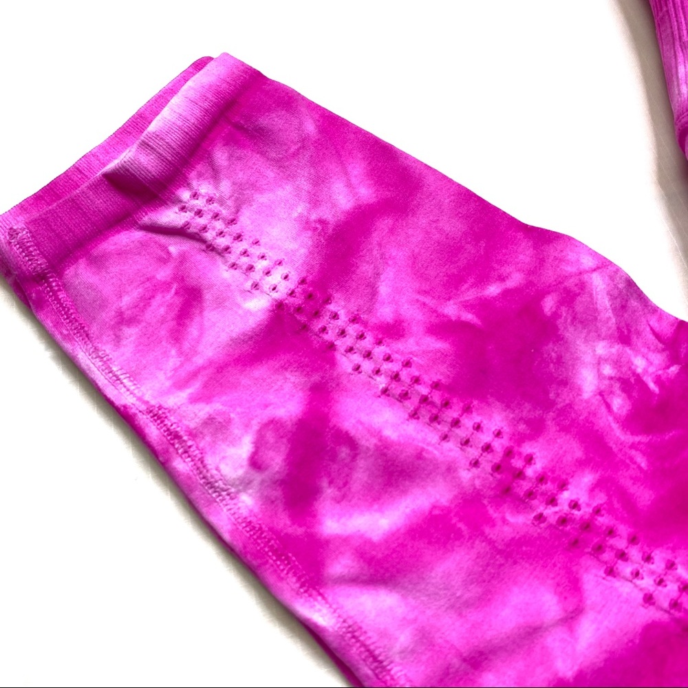 NWOT FP Movement High-rise Shanti Tie Dye Legging - Picture 7 of 7
